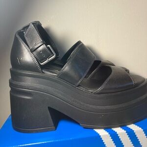 WINDSOR SMITH MATCH PLATFORM SANDALS